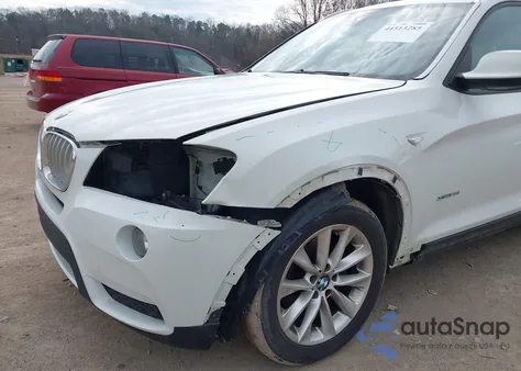 2014 BMW X3 xDrive28I z USA, uszkodzony, nr VIN 5UXWX9C56E0D12351